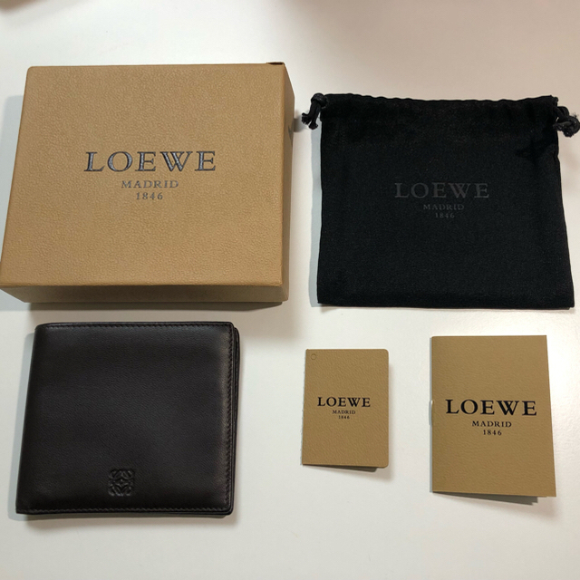 【未使用品】LOEWE ロエベ 二つ折り財布