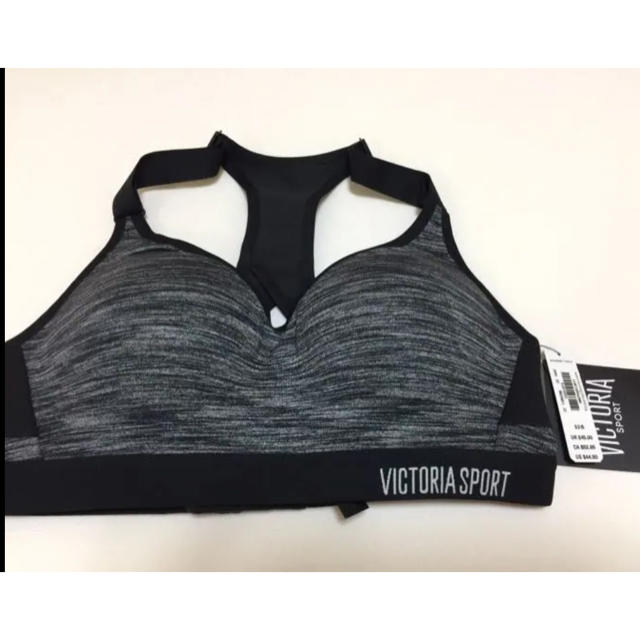 Victoria's Secret(ヴィクトリアズシークレット)の新品❤️Victoria’s Secret スポーツブラ スポーツ/アウトドアのランニング(ウェア)の商品写真