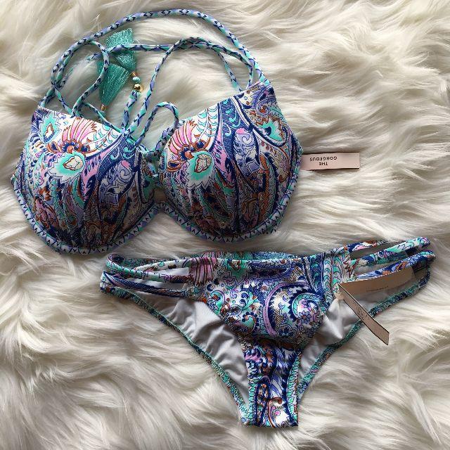 Victoria's Secret(ヴィクトリアズシークレット)の【新品未使用】Victoria's Secret 水着 上下セット レディースの水着/浴衣(水着)の商品写真