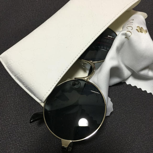 Gucci(グッチ)のGUCCI眼鏡入れ レディースのファッション小物(サングラス/メガネ)の商品写真