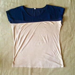 ユニクロ(UNIQLO)のカジュアルＴシャツ(Tシャツ(半袖/袖なし))