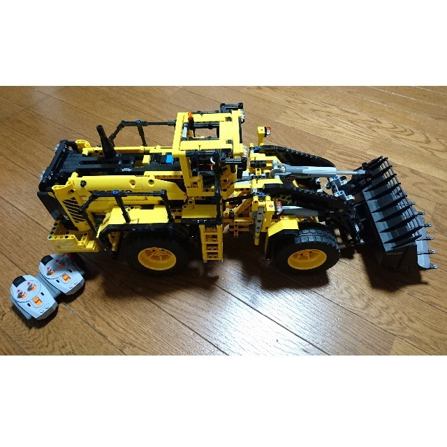 Lego - 【Φ様専用】ホイールローダー 完成品 リモコンの通販 by りら