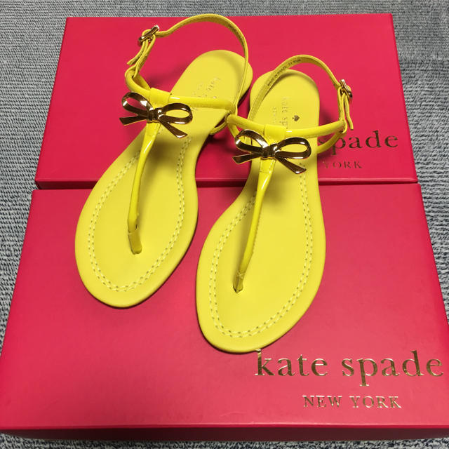 kate spade new york(ケイトスペードニューヨーク)のケイトスペード  イエロー サンダル レディースの靴/シューズ(サンダル)の商品写真