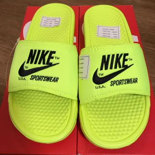 ナイキ(NIKE)のNIKE ナイキ benassi JDI ベナッシ ボルト 蛍光イエロー(サンダル)