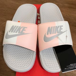 ナイキ(NIKE)の新品未使用 NIKE benassi ナイキ ベナッシ 白ピンク(サンダル)