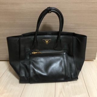 プラダ(PRADA)のPRADA 牛革 レザー バッグ(ハンドバッグ)