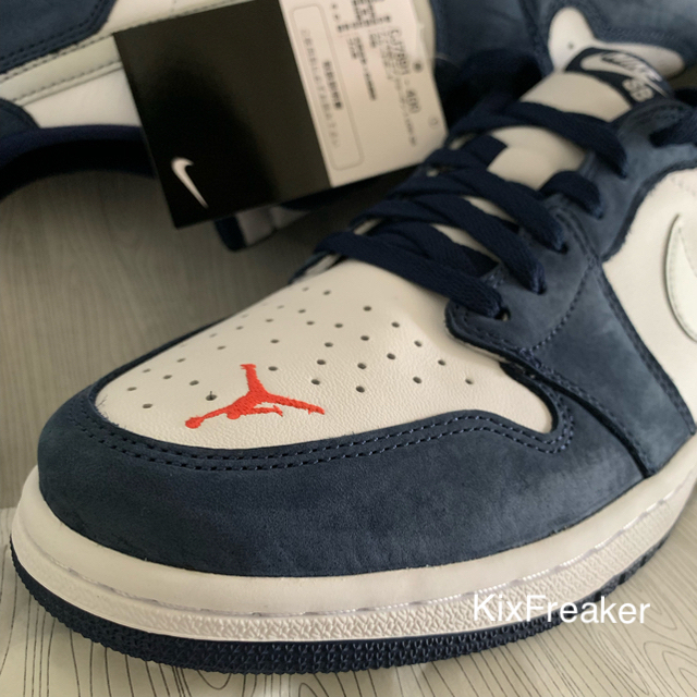 NIKE(ナイキ)の黒タグ 28.5 NIKE AIR JORDAN 1 LOW SB ジョーダン メンズの靴/シューズ(スニーカー)の商品写真