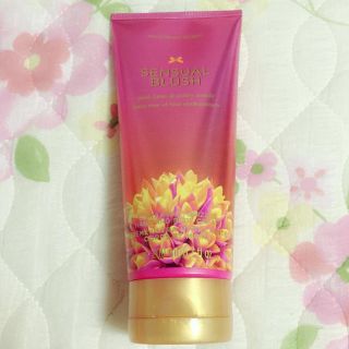 ヴィクトリアズシークレット(Victoria's Secret)のsensual blush♡(ボディクリーム)