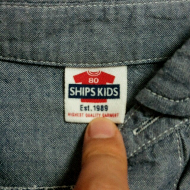 SHIPS(シップス)のSHIPS KIDS80デニムワンピース キッズ/ベビー/マタニティのベビー服(~85cm)(ワンピース)の商品写真