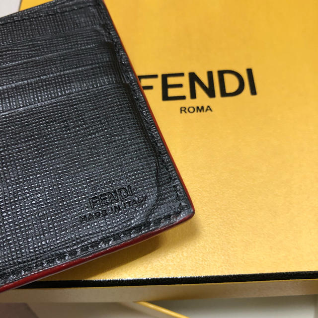 FENDI(フェンディ)の【 FENDI 】確実 正規品 バグズ フェンディ 折りたたみ財布  メンズのファッション小物(折り財布)の商品写真