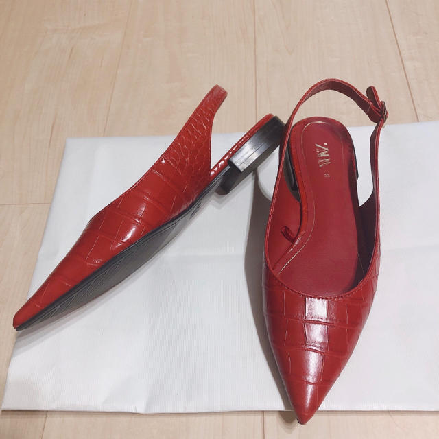 ZARA(ザラ)のZARA クロコダイルパンプス レディースの靴/シューズ(ハイヒール/パンプス)の商品写真