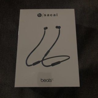 サカイ(sacai)の新品未使用 Beats x Sacai Black beatsx Apple(ヘッドフォン/イヤフォン)