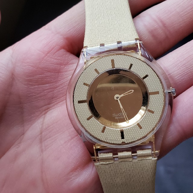 swatch(スウォッチ)のSwatch　時計　ゴールド レディースのファッション小物(腕時計)の商品写真