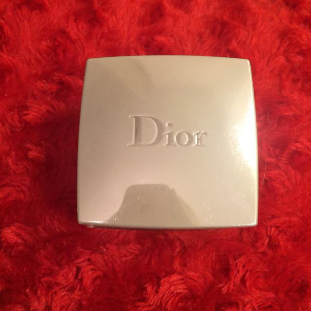 Christian Dior(クリスチャンディオール)のディオール フェイスパウダー コスメ/美容のベースメイク/化粧品(フェイスパウダー)の商品写真