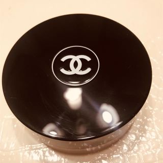 シャネル(CHANEL)のCHANEL ヴィタミルエール ルースパウダー ファンデーション(フェイスパウダー)