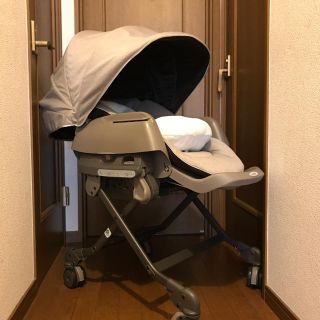 コンビ(combi)の専用です★コンビ ハイ&ロー スイングラック ネムリラ オートスイング 幌付き(ベビーベッド)