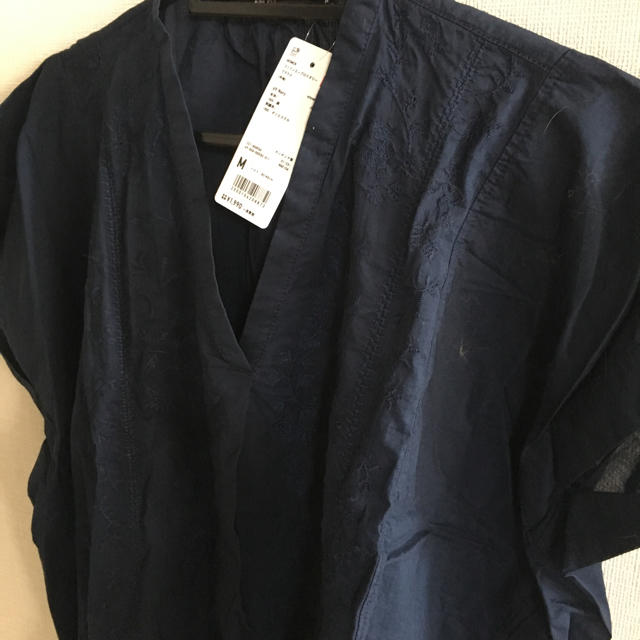 UNIQLO(ユニクロ)の新品 ユニクロ 半袖ブラウス M レディースのトップス(シャツ/ブラウス(半袖/袖なし))の商品写真