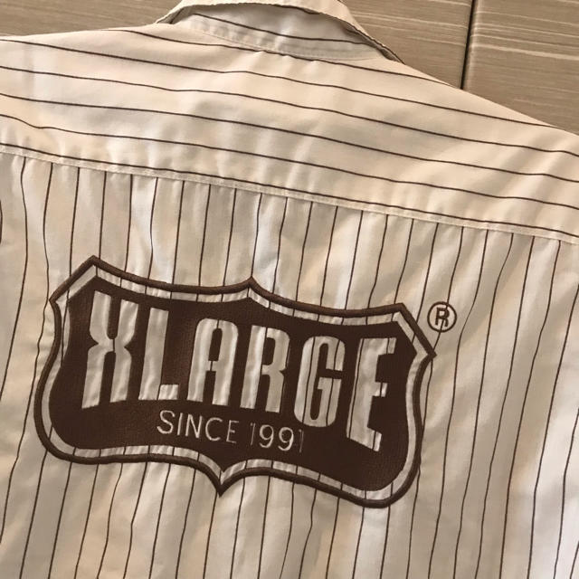 XLARGE(エクストララージ)の美品！X-LARGE ストライプオーバーサイズシャツ メンズのトップス(シャツ)の商品写真