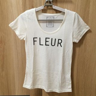 サルース(salus)のシンプルTシャツ(Tシャツ(半袖/袖なし))