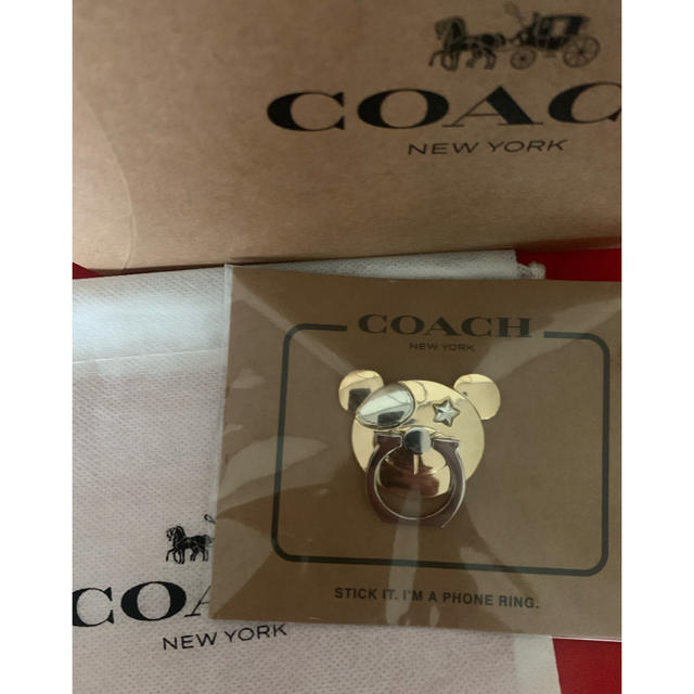 COACH(コーチ)の新品未使用♥COACHスマホリングくまちゃん スマホ/家電/カメラのスマホアクセサリー(その他)の商品写真