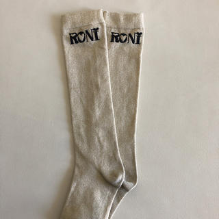 ロニィ(RONI)のRONI☆ラメゴールド 靴下 (靴下/タイツ)