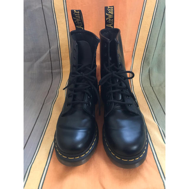 Dr.Martens(ドクターマーチン)のドクターマーチン 8ホールブーツ ブラック 25cm レディースの靴/シューズ(ブーツ)の商品写真