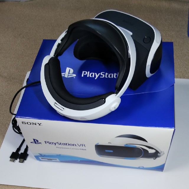 PlayStation VR(プレイステーションヴィーアール)のPlayStation VR カメラ同梱版 エンタメ/ホビーのゲームソフト/ゲーム機本体(家庭用ゲーム機本体)の商品写真