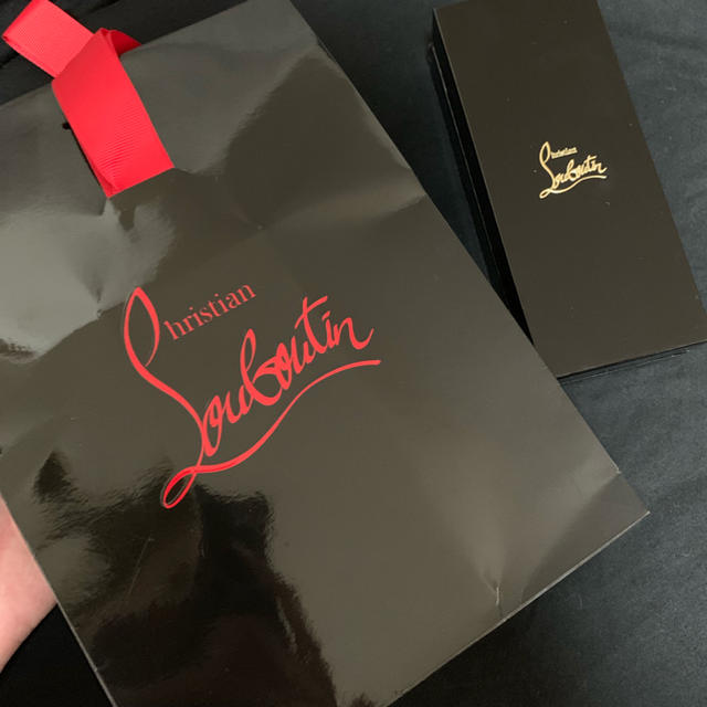 Christian Louboutin(クリスチャンルブタン)のクリスチャンルブタン702L コスメ/美容のベースメイク/化粧品(リップグロス)の商品写真