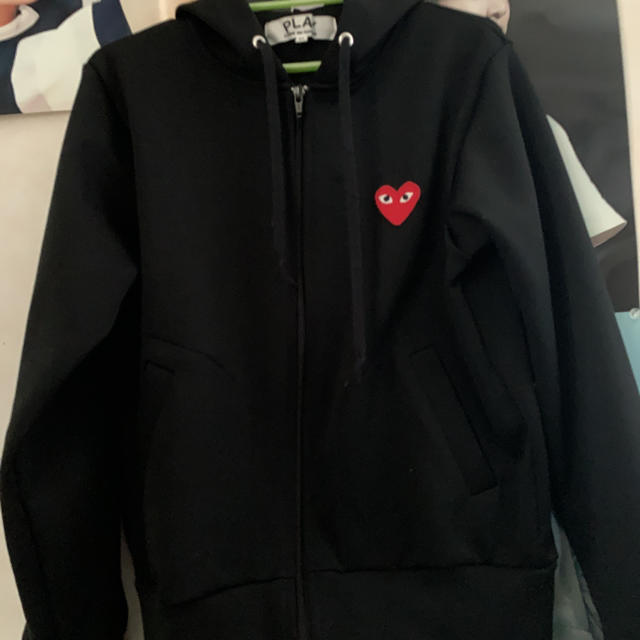 COMME des GARCONS(コムデギャルソン)のプレイコムデギャルソン パーカー 黒 レディースのトップス(パーカー)の商品写真