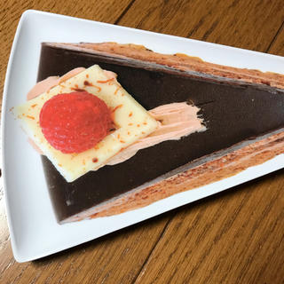 フランフラン(Francfranc)のフランフラン チョコレートラズベリーケーキのプラスチック皿(小物入れ)