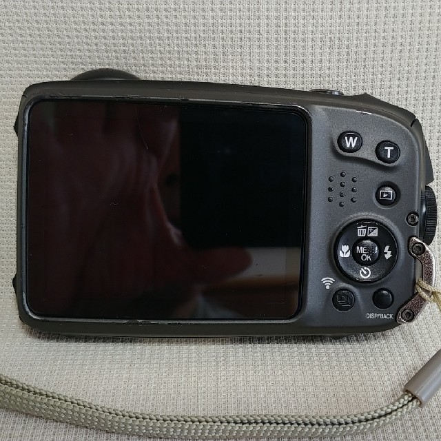 富士フイルム(フジフイルム)のFUJIFILM FINEPIX90 無線LAN機能付 防塵、防水デジカメ スマホ/家電/カメラのカメラ(コンパクトデジタルカメラ)の商品写真
