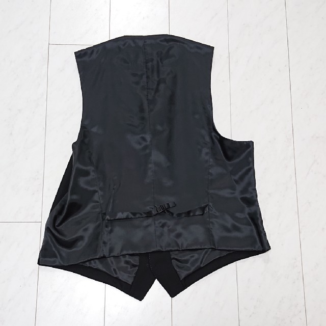 YUKI TORII INTERNATIONAL(ユキトリイインターナショナル)のメンズ礼服ベスト メンズのスーツ(スーツベスト)の商品写真