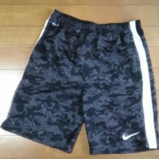 ナイキ(NIKE)のNIKE　ナイキ　ショートパンツ黒　150(パンツ/スパッツ)