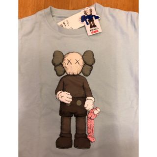 ユニクロ(UNIQLO)のUNIQLO ☆ KAWS ☆ キッズTシャツ ☆ 140(Tシャツ/カットソー)