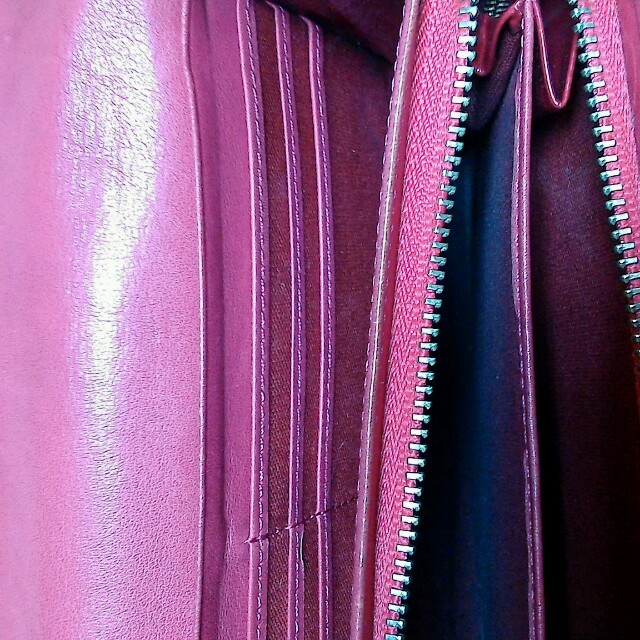 Vivienne Westwood(ヴィヴィアンウエストウッド)の値下げvivienneエナメル長財布 レディースのファッション小物(財布)の商品写真