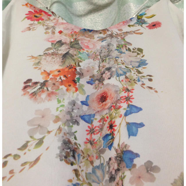 Bershka(ベルシュカ)のBershka 花柄 シースルー キャミソール Mサイズ レディースのトップス(キャミソール)の商品写真