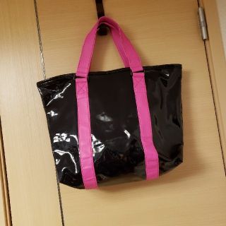 マークバイマークジェイコブス エナメル トートバッグ(レディース)の