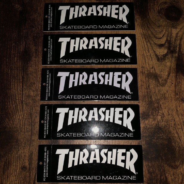 THRASHER(スラッシャー)のレットバイソン様専用THRASHER  ステッカー 5枚×2組 自動車/バイクのバイク(ステッカー)の商品写真