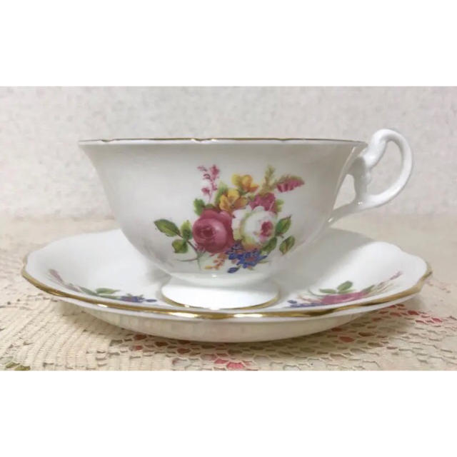 ROYAL ALBERT - アンティーク カップ ソーサー☆の通販 by Michelle's shop｜ロイヤルアルバートならラクマ