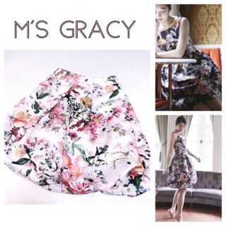 エムズグレイシー(M'S GRACY)のM'S GRACY ❀*。カタログ掲載 華やぎ光沢レディスカート♡トップスセット(ひざ丈スカート)