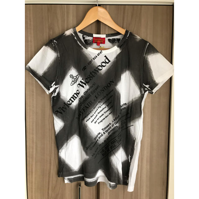 Vivienne Westwood(ヴィヴィアンウエストウッド)の専用です！【新品タグ付】Vivienne Westwood/グラフィックTシャツ レディースのトップス(Tシャツ(半袖/袖なし))の商品写真