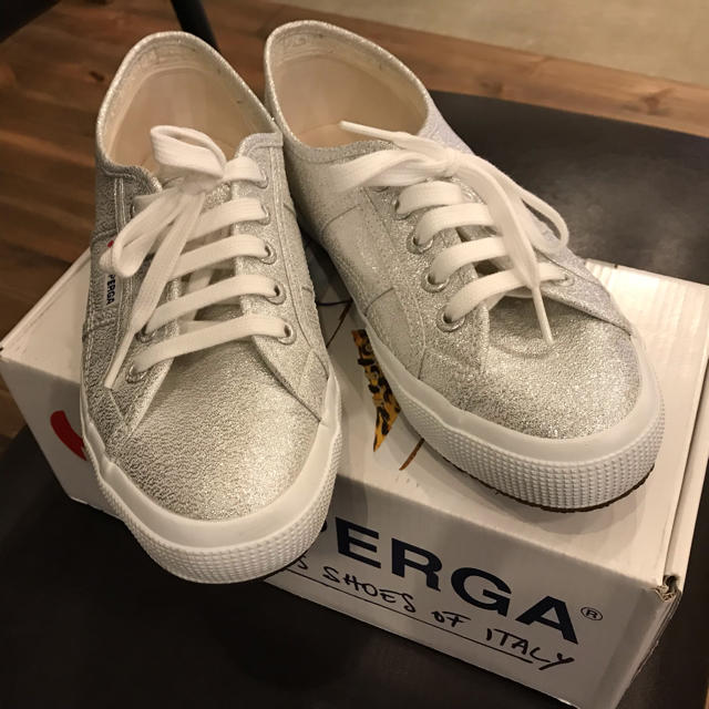 SUPERGA(スペルガ)のスペルガSUPERGA38シルバー24.5cm2750LAMEW レディースの靴/シューズ(スニーカー)の商品写真