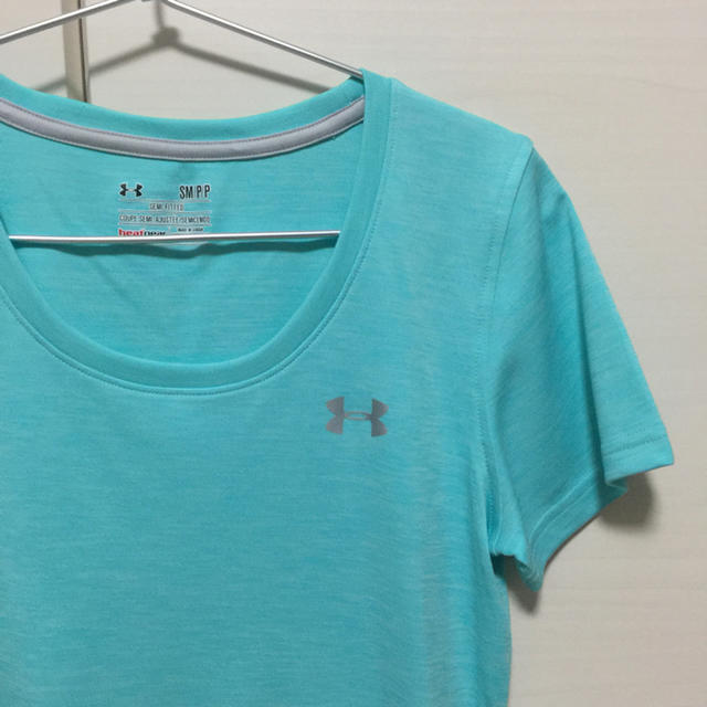 UNDER ARMOUR(アンダーアーマー)のTシャツ レディース  レディースのトップス(Tシャツ(半袖/袖なし))の商品写真