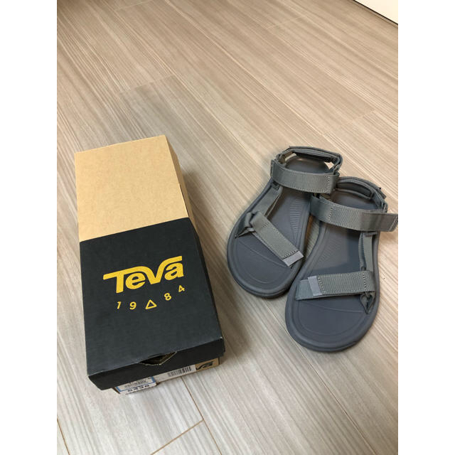 Teva ハリケーン グレー25.0  新品未使用