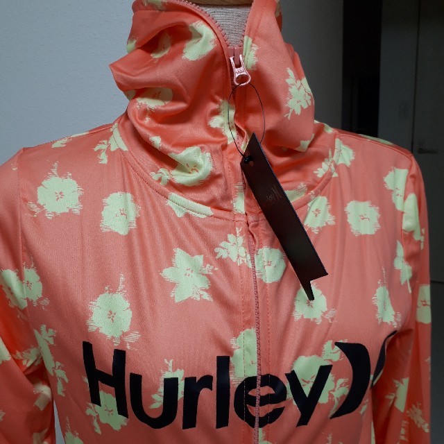 Hurley(ハーレー)の新品未使用Hurleyラッシュガード スポーツ/アウトドアのトレーニング/エクササイズ(その他)の商品写真