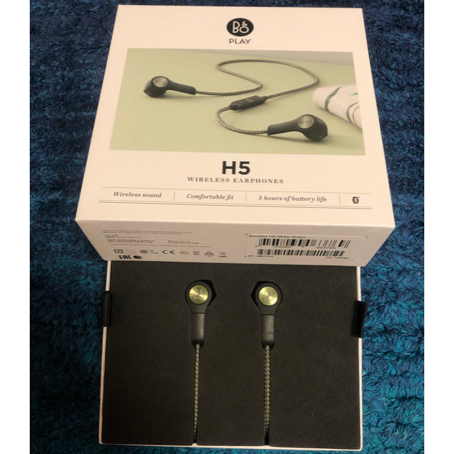 B&O ワイヤレスイヤホン Beoplay H5 Moss Green スマホ/家電/カメラのオーディオ機器(ヘッドフォン/イヤフォン)の商品写真