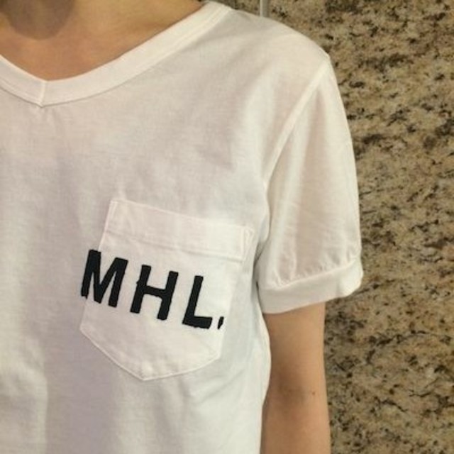 MARGARET HOWELL(マーガレットハウエル)のMHL. 大人気定番★ロゴT 浅Vネック ホワイト レディースのトップス(Tシャツ(半袖/袖なし))の商品写真