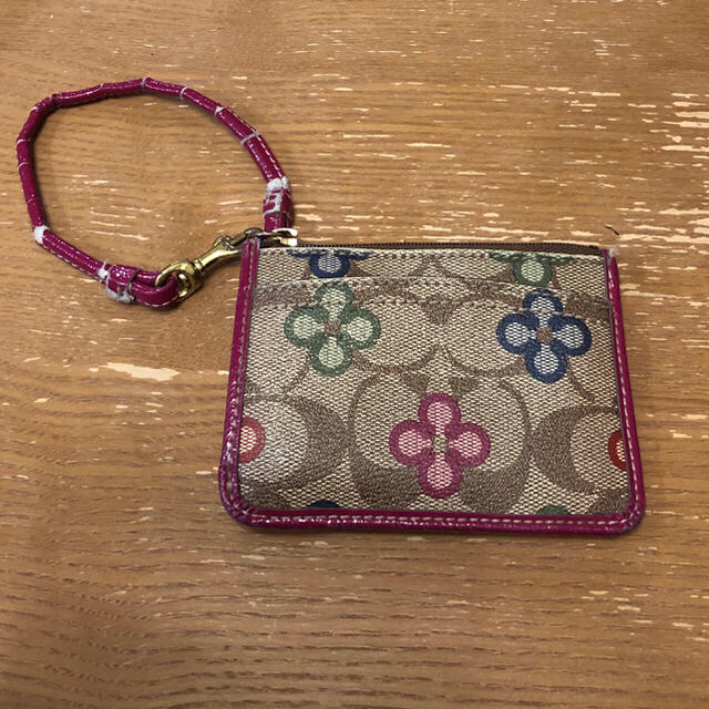 COACH(コーチ)のCOACH 定期入れ パスケース ピンク レディースのファッション小物(名刺入れ/定期入れ)の商品写真