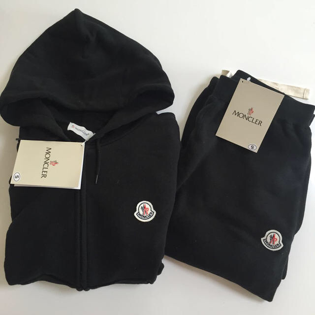 MONCLER　セットアップ