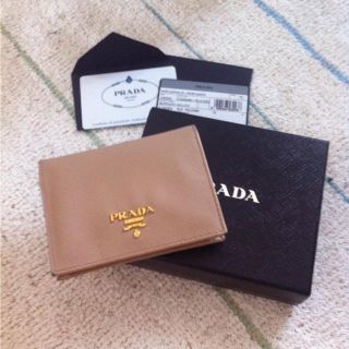 プラダ(PRADA)のPRADA♡ベビーピンク二つ折財布(財布)